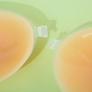 حمالة صدر من السيليكون